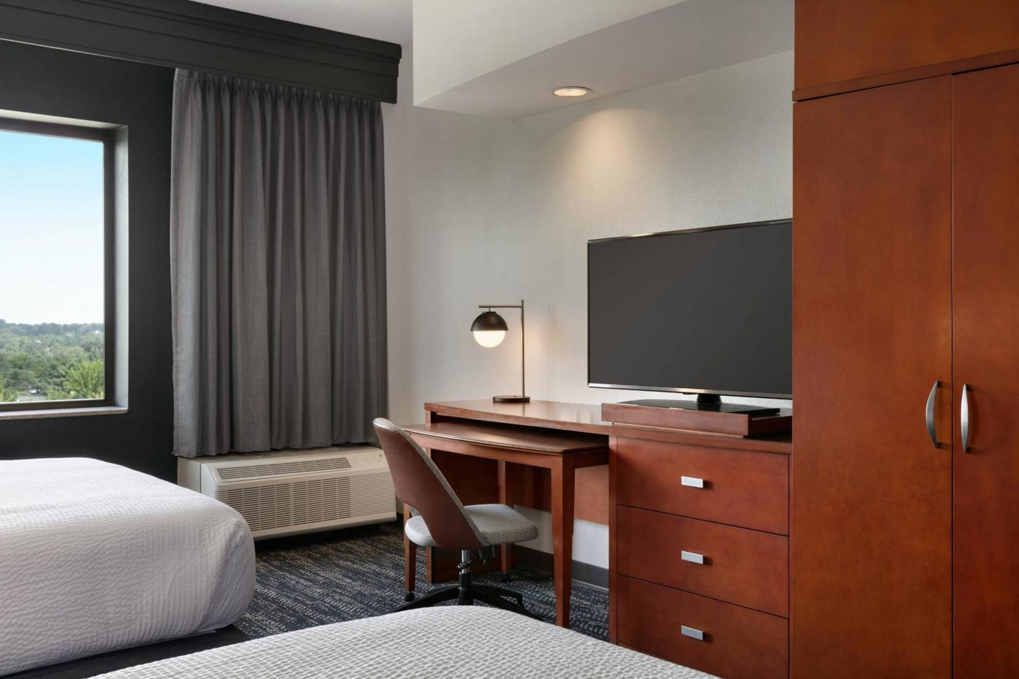 Courtyard Lancaster Hotel Fertility Luaran gambar