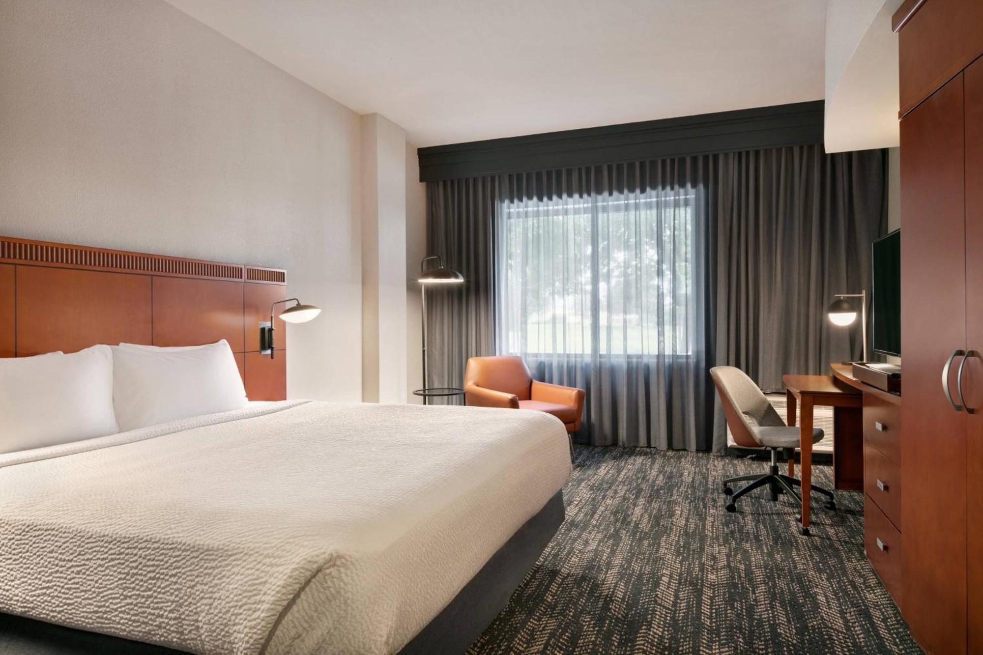 Courtyard Lancaster Hotel Fertility Luaran gambar
