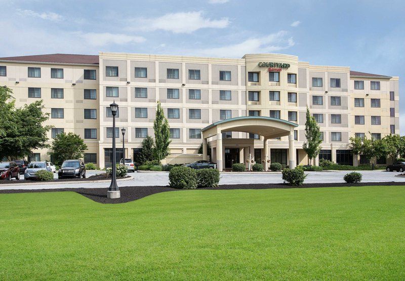 Courtyard Lancaster Hotel Fertility Luaran gambar